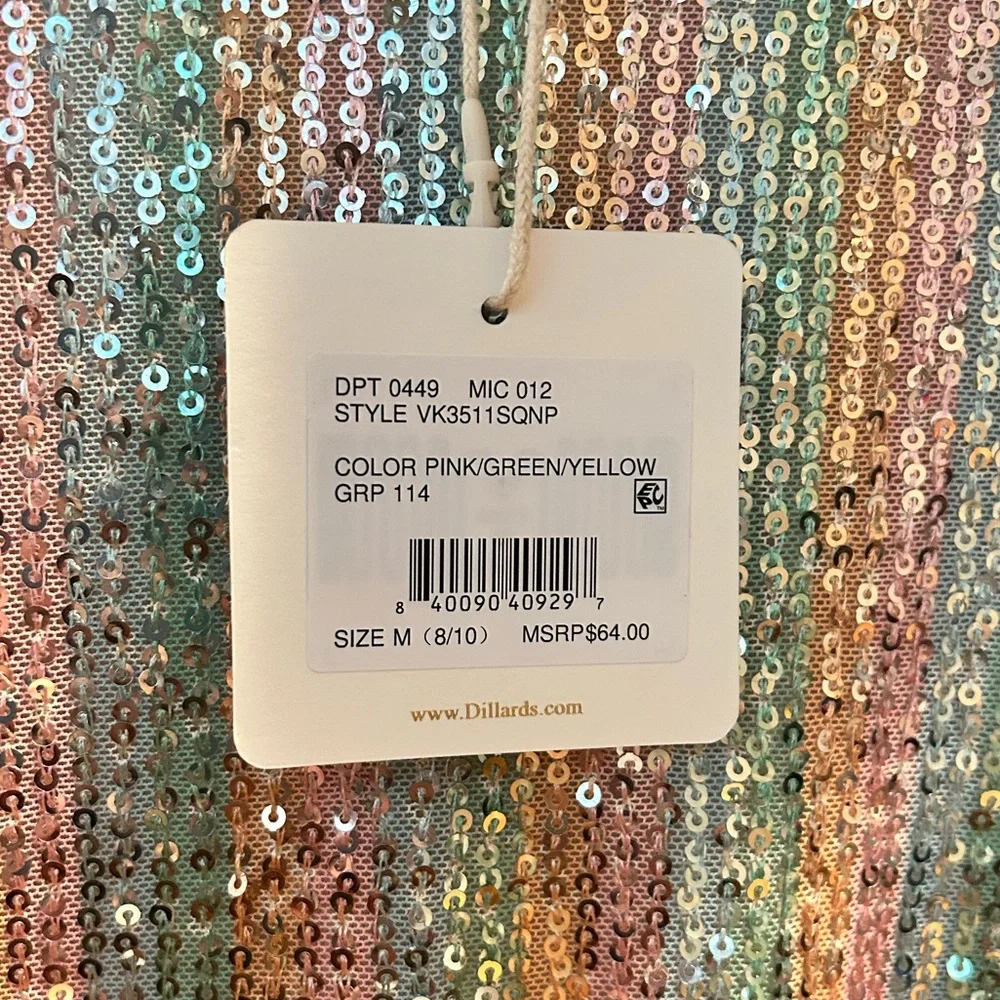 This kids dress is so beautiful! The sequins give it such a glamorous look. - Picture 6 of 10